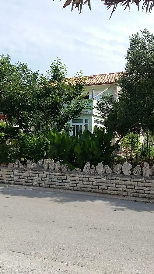 Banjol744 Apartment